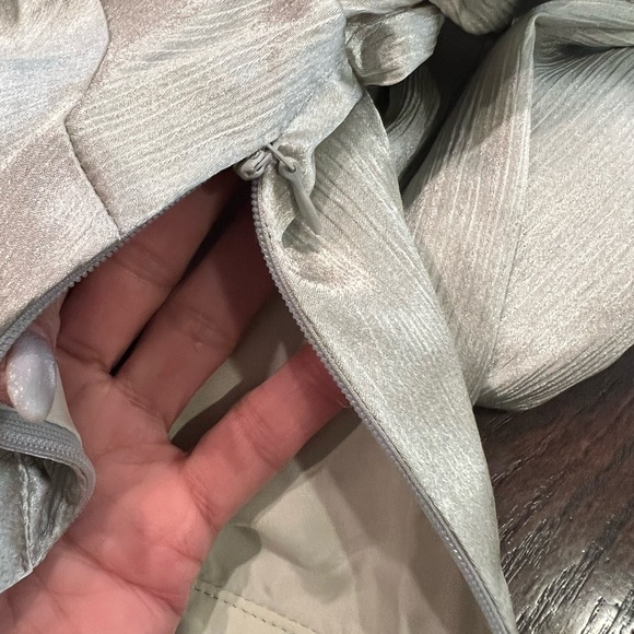 ASTR The Label Mint Mojito Green Asymmetrical Tie Front Blouse Size Medium NWOT - Picture 10 of 13